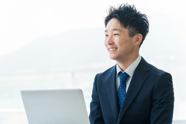 保険代理店スタッフ